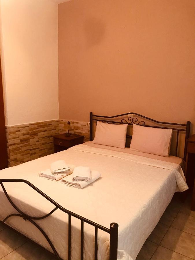 Guesthouse Adonis Káto Loutrákion Exteriér fotografie