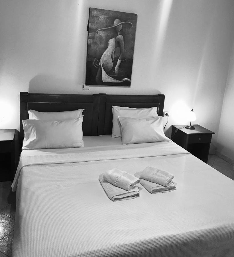 Guesthouse Adonis Káto Loutrákion Exteriér fotografie