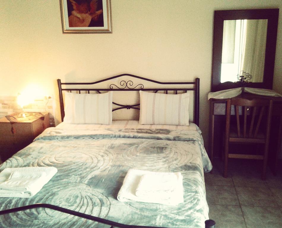 Guesthouse Adonis Káto Loutrákion Exteriér fotografie