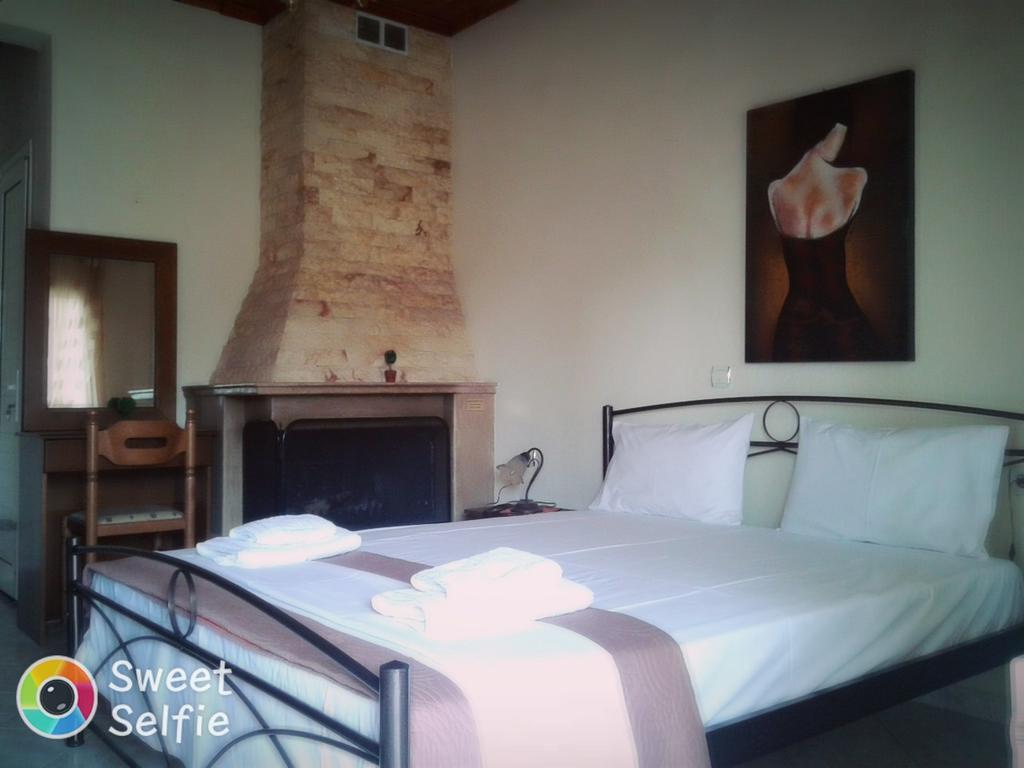 Guesthouse Adonis Káto Loutrákion Exteriér fotografie